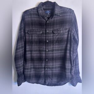 black and gray plaid flannel - size S